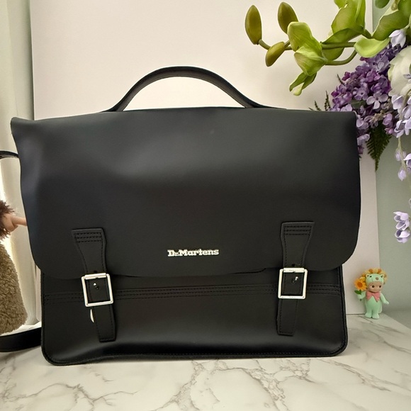 Dr. Martens Black Signature Leather bag - Picture 1 of 7